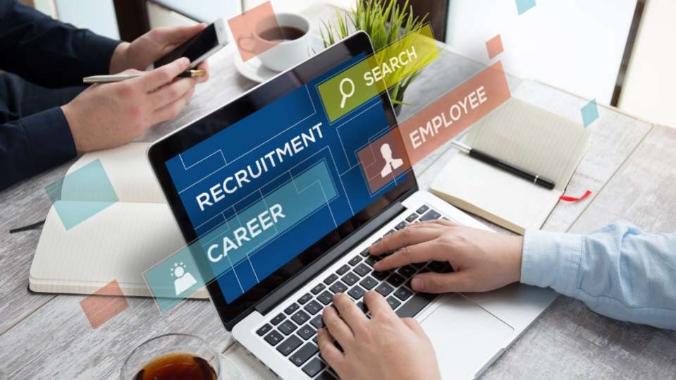 strumenti AI per aiutare i Recruiters - novità LinkedIn
